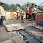 5 साल में रेल ओवरब्रिज बना 15 दिनों में आई इसमें दरारे यही है विकास की असली पहचान।