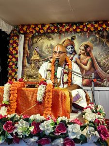 दूसरे दिन की श्रीमद् भागवत कथा- श्रीमद् भागवत महापुराण 335 अध्यायों 12 स्कंध 18 हज़ार श्लोकों का श्री कृष्ण भगवान की दिव्य वांग्मय मूर्ति है
