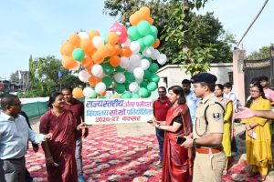 DM एवं SPके द्वारा संयुक्त रूप से दीप प्रज्वलित कर खेल का विधिवत उद्घाटन किया गया।